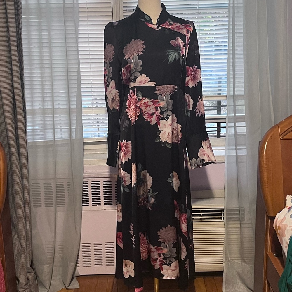 Zara Women Dress in Size L